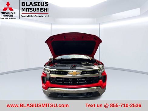 Used 2024 Chevrolet Silverado 1500 LT AWD/4WD image 41