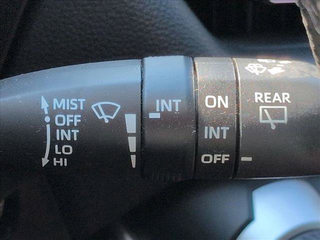 Used 2019 Toyota RAV4 XLE Premium FWD image 14