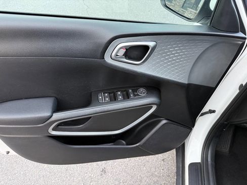 Used 2024 Kia Soul LX w/ Option Group 015 image 22