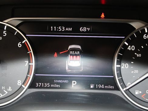 Used 2023 Nissan Rogue SV FWD image 32