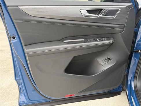 New 2026 Volkswagen Atlas Cross Sport SE image 7