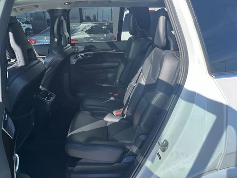 Used 2016 Volvo XC90 T6 Momentum w/ Momentum Plus Package AWD/4WD image 33