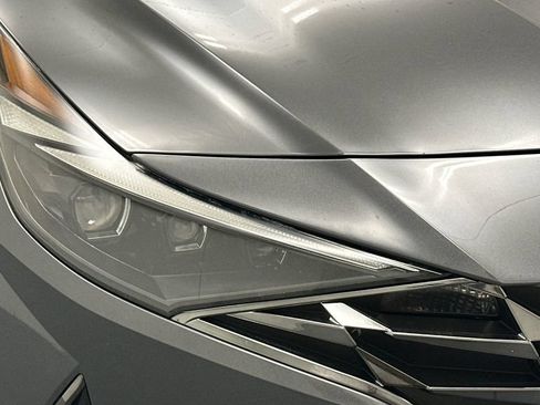 Used 2023 Hyundai Elantra Limited FWD image 25