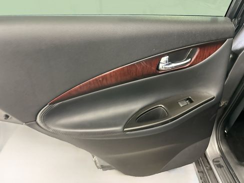 Used 2011 INFINITI EX35 Journey w/ Premium Pkg image 28