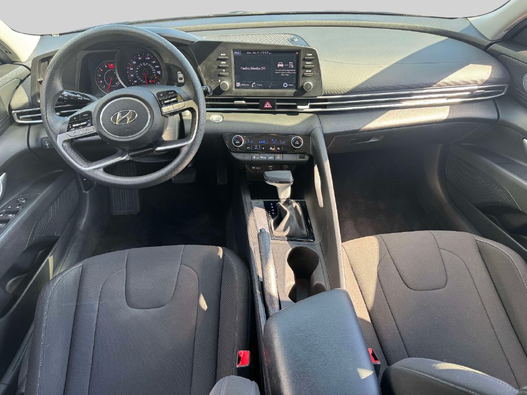 Used 2023 Hyundai Elantra SEL FWD image 12