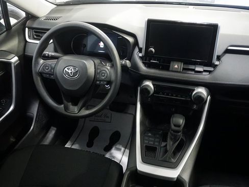 Certified 2025 Toyota RAV4 LE image 26