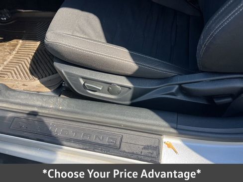 Used 2015 Ford Mustang Coupe image 24