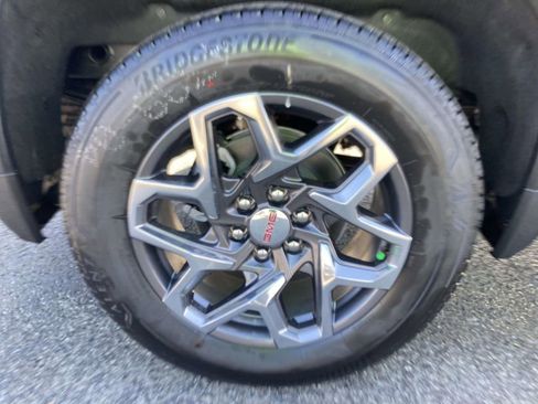 New 2026 GMC Sierra 1500 SLT w/ SLT Premium Plus Package image 10