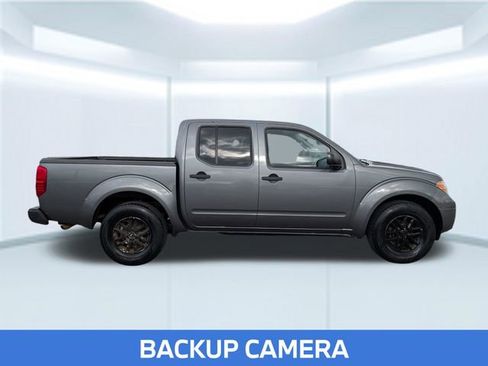 Used 2016 Nissan Frontier SV RWD image 7
