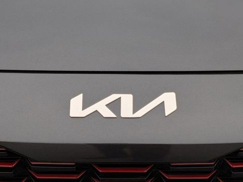 Used 2024 Kia Forte GT-Line w/ GT-Line Premium Package image 23