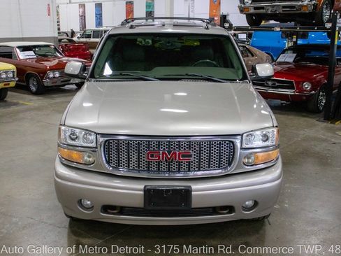 Used 2005 GMC Yukon Denali AWD/4WD image 11