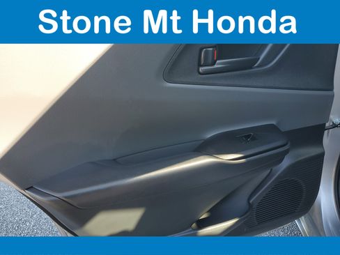 Used 2024 Toyota Prius LE FWD image 11