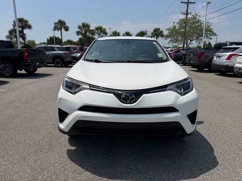 Used 2018 Toyota RAV4 LE w/ Carpet Mat Package FWD image 9
