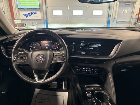 Used 2022 Buick Envision Essence w/ Sport Touring Package image 19