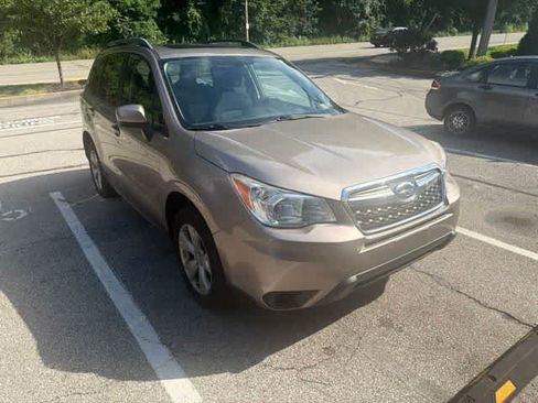 Used 2016 Subaru Forester 2.5i Premium w/ All-Weather Package AWD/4WD image 8