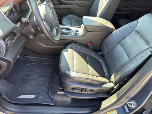 Used 2020 Chevrolet Traverse Premier image 18