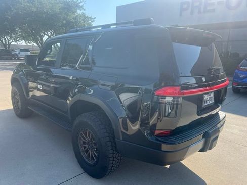 Used 2025 Lexus GX 550 AWD/4WD image 4
