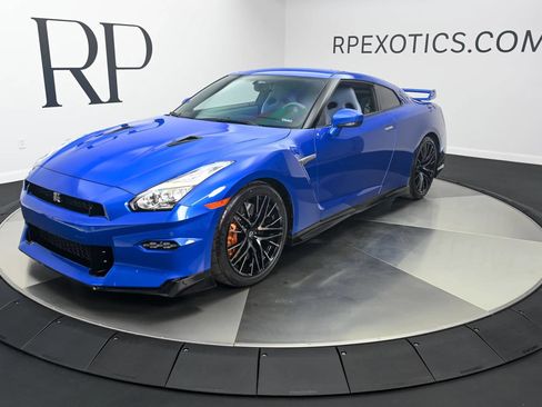 Used 2024 Nissan GT-R w/ Floor Mat Package AWD/4WD image 1