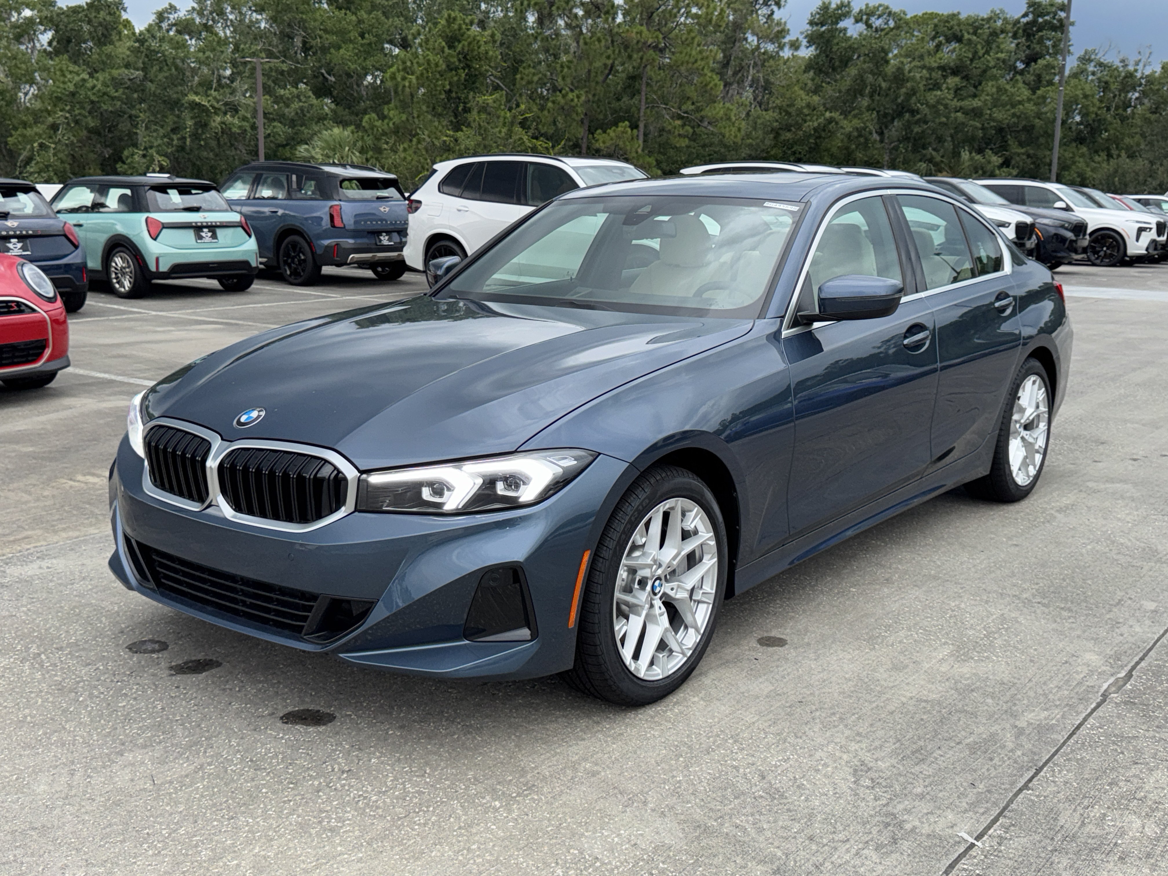 New 2026 BMW 330i Sedan w/ Premium Package RWD image 4