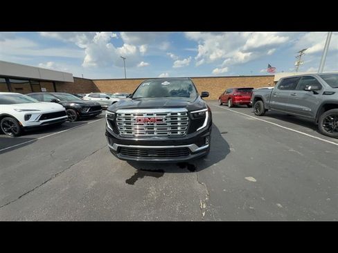 Certified 2024 GMC Acadia Denali FWD image 3