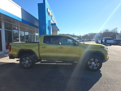 Used 2023 GMC Canyon AT4 w/ AT4 Premium Package image 4