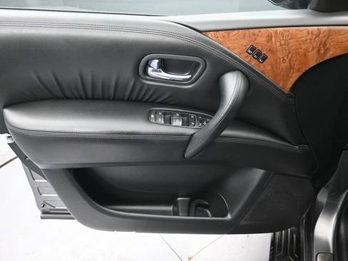 Used 2024 Nissan Armada SL w/ Captain's Chairs Package image 25