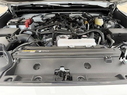 Certified 2025 Toyota 4Runner TRD Off-Road Premium image 36