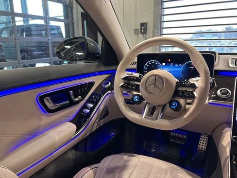 Used 2025 Mercedes-Benz S 63 AMG S image 43