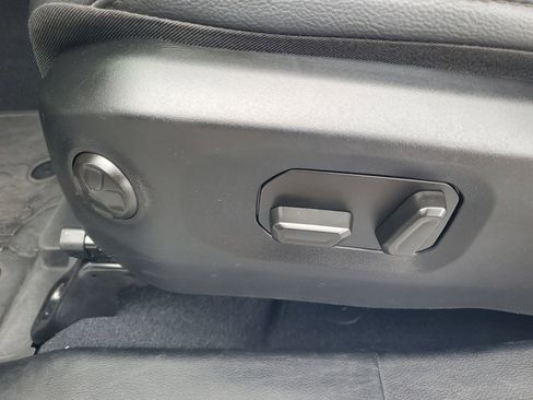 Used 2024 Jeep Wrangler Sahara image 17