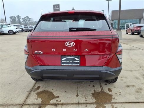 New 2026 Hyundai Kona SE image 3