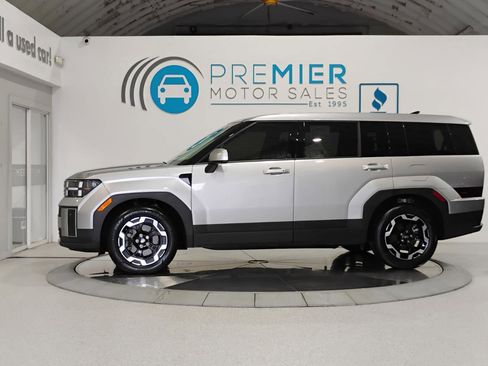 Used 2024 Hyundai Santa Fe SE image 3