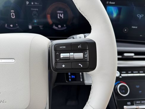 New 2026 Hyundai Santa Fe SE FWD image 11