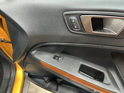 Used 2021 Ford EcoSport SE w/ SE Convenience Package image 35