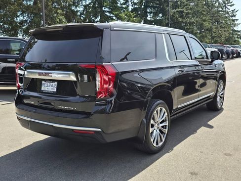 Used 2023 GMC Yukon XL Denali w/ Denali Reserve Package AWD/4WD image 5