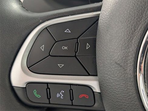 Used 2018 Jeep Renegade Latitude w/ UConnect 8.4 Nav Group image 14