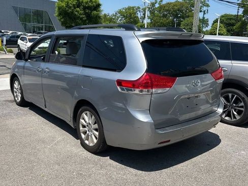 Used 2013 Toyota Sienna XLE w/ Entertainment Pkg AWD/4WD image 4