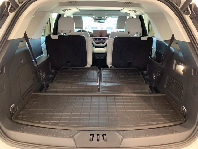 Used 2025 Ford Explorer Platinum w/ Ultimate Package AWD/4WD image 7