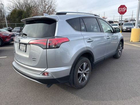 Used 2018 Toyota RAV4 XLE image 5