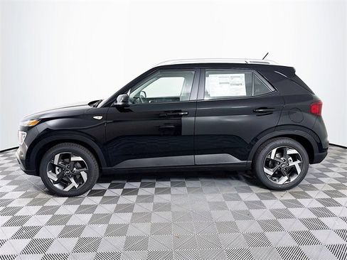 New 2026 Hyundai Venue SEL image 3