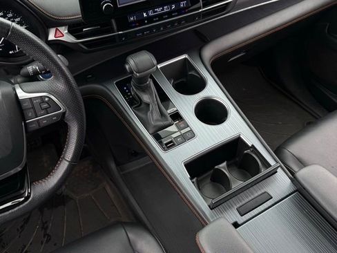 Used 2021 Toyota Sienna XSE image 27