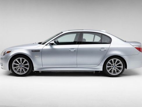 Used 2006 BMW M5 image 11