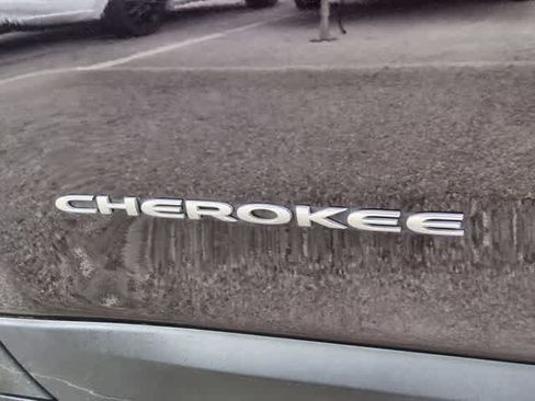 Certified 2021 Jeep Cherokee Latitude Lux w/ Comfort/Convenience Group AWD/4WD image 13