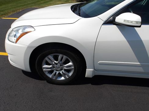 Used 2010 Nissan Altima 2.5 SL w/ SL Pkg FWD image 16