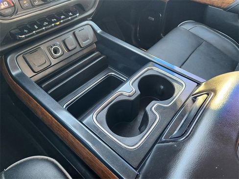 Used 2018 Chevrolet Silverado 1500 High Country image 21