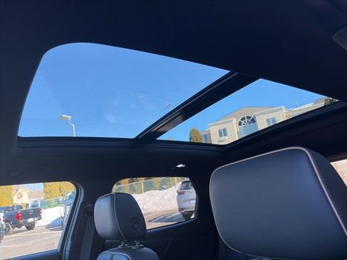 Used 2022 Chevrolet Blazer Premier w/ Enhanced Convenience Package image 19