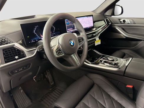 New 2026 BMW X5 xDrive40i w/ M Sport Package AWD/4WD image 10