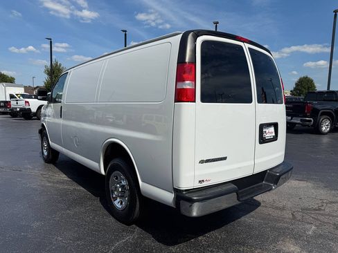 Used 2020 Chevrolet Express 2500 w/ Driver Convenience Package RWD image 5
