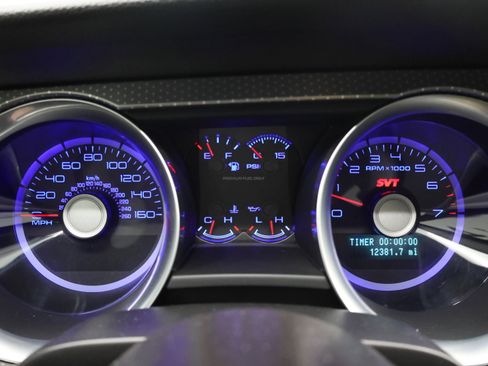 Used 2011 Ford Mustang Shelby GT500 RWD image 9