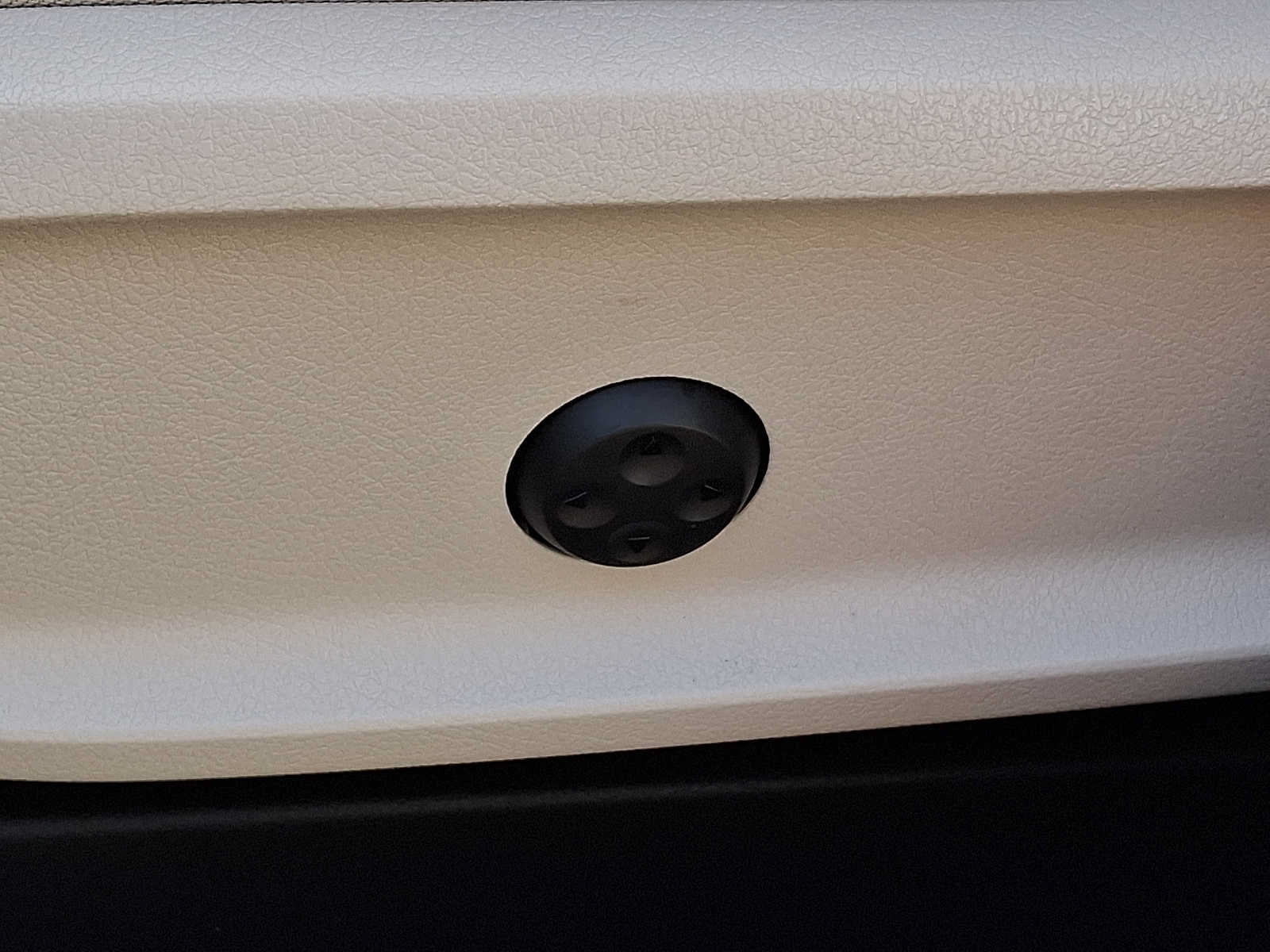 Certified 2023 Mercedes-Benz GLB 250 4MATIC image 11