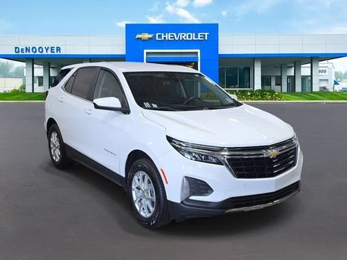 Used 2022 Chevrolet Equinox LT AWD/4WD image 3